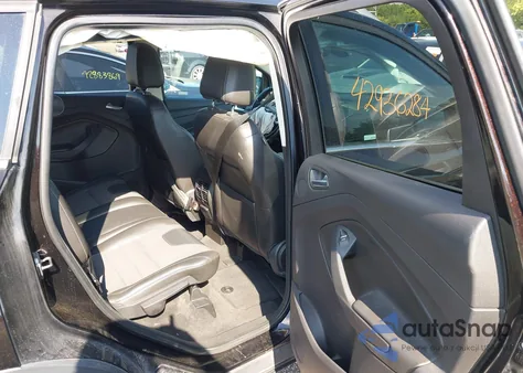 2013 Ford Escape Titanium z USA, uszkodzony, nr VIN 1FMCU0J93DUD65586